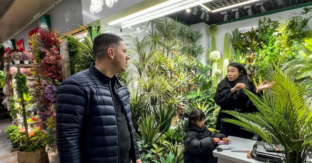 Yiwu Flower Market Your Guide to Artificial Blooms 5
