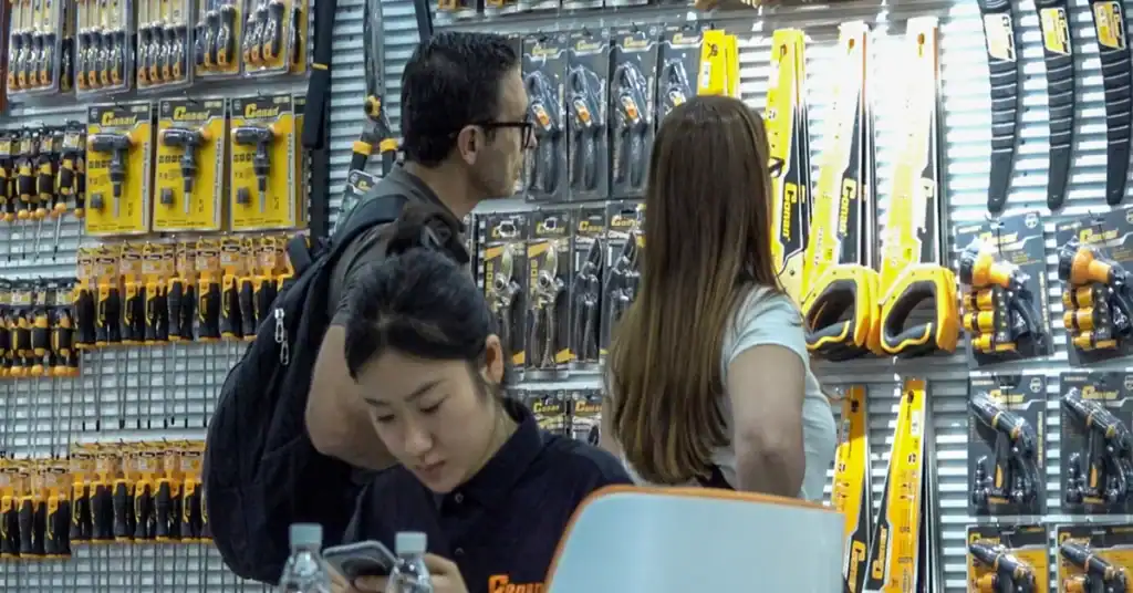 Yiwu buyer reviewing order evidence when supplier stops replying